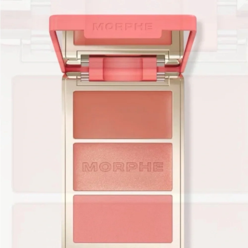 Morphe BEACH BONFIRE Cheek Thrills MULTI FJNISH FACE TRIO Peachy Blush Trio